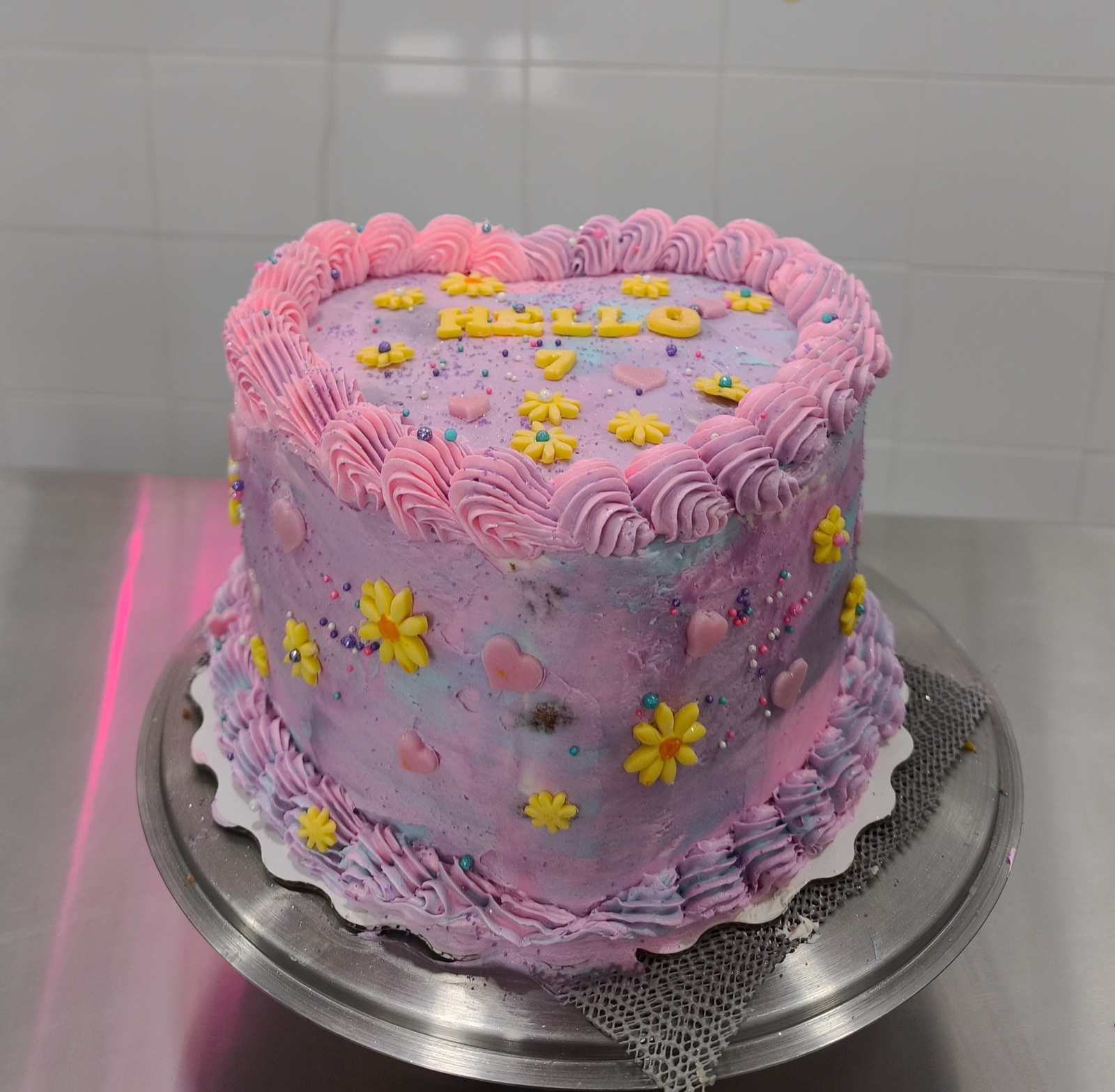 Tarta corazón con margaritas